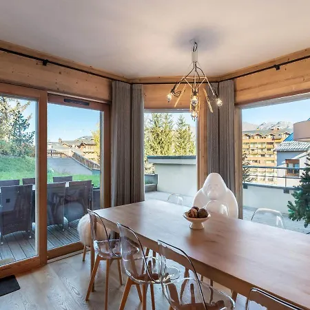 Апартаменти T4 A Courchevel, Proche Des Pistes, Avec Terrasse, Parking, Et Services Inclus - Fr-1-563-13